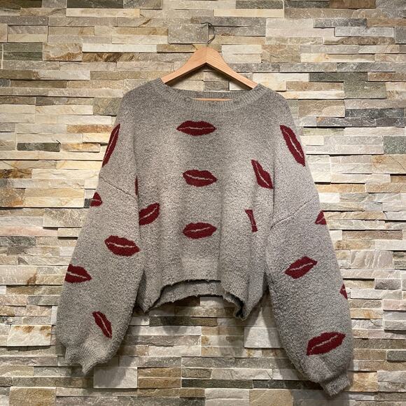POL M Lip Print Sweater | Distressed Gray, Oversized, Grunge Coquette NWOT - Picture 1 of 7